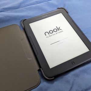 Barnes & Noble Nook Glowlight 4e e-reader